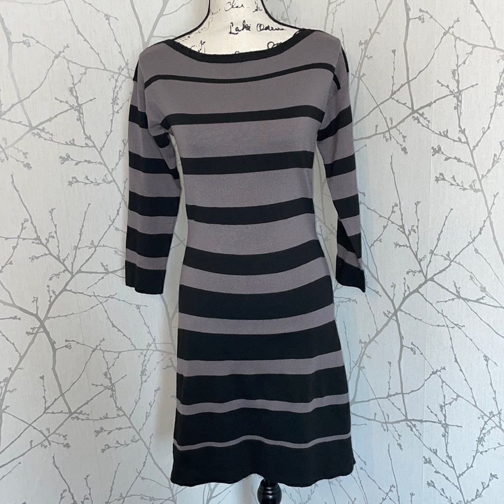 Isabella Rodriguez sweater dress, Size Small‎